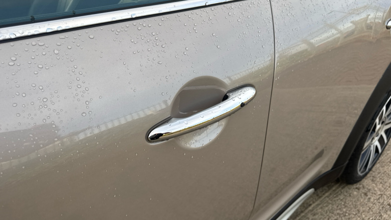 MINI Countryman 1.5 Cooper Exclusive 5dr Auto [Comfort Pack] Petrol Hatchback